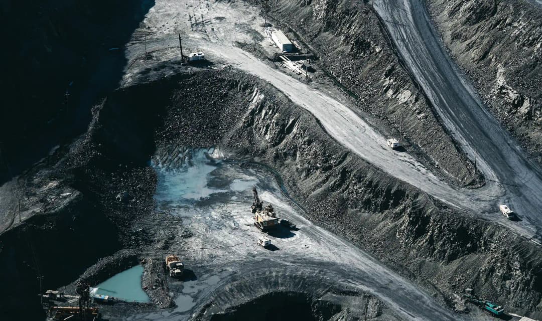 Retail analytics hero visual